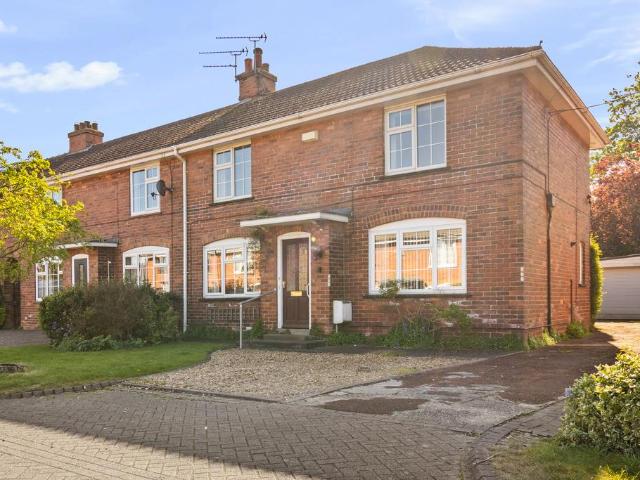 3 bedroom end of terrace house for sale