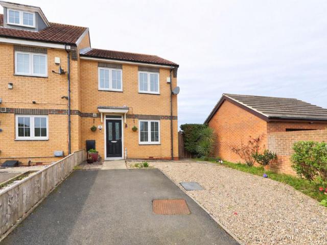 3 bedroom end of terrace house for sale