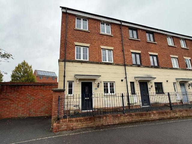 3 bedroom end of terrace house for sale