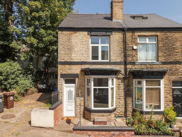 3 bedroom end of terrace house for sale