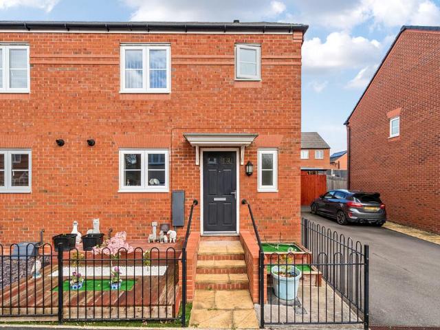 3 bedroom end of terrace house for sale
