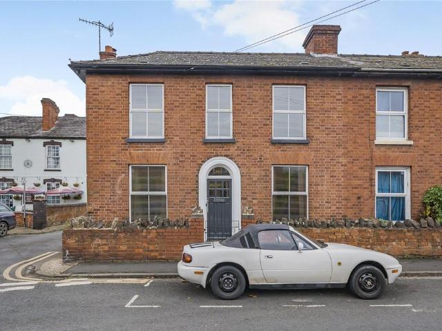 3 bedroom end of terrace house for sale
