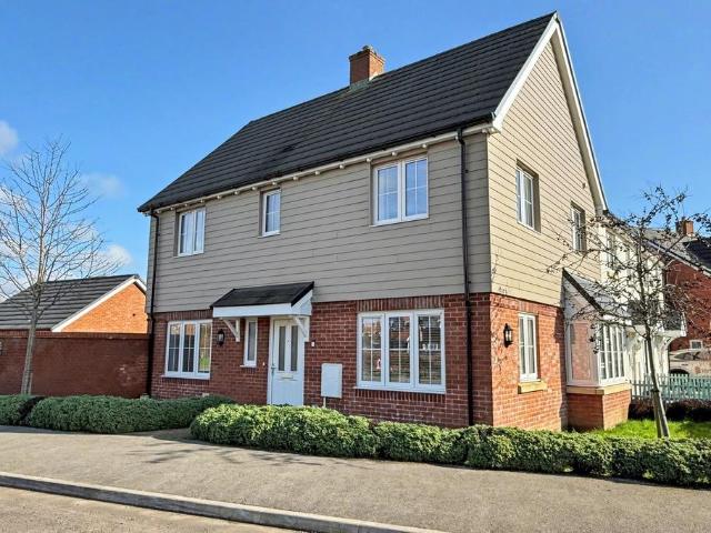 3 bedroom end of terrace house for sale