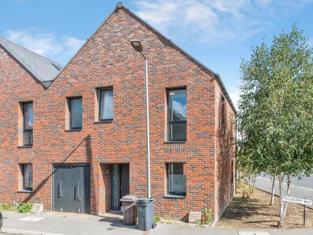 3 bedroom end of terrace house for sale