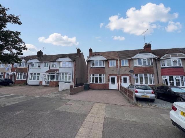 3 bedroom end of terrace house for sale