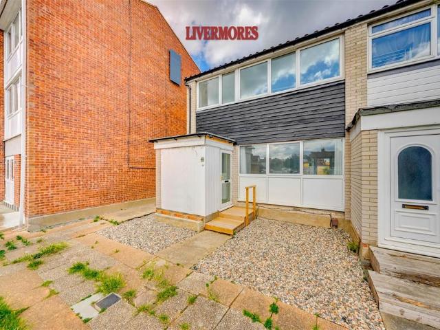 3 bedroom end of terrace house for sale