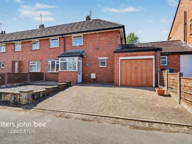 3 bedroom end of terrace house for sale