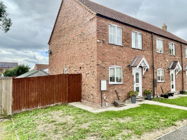 3 bedroom end of terrace house for sale