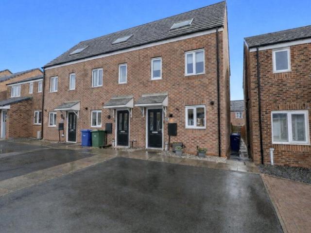 3 bedroom end of terrace house for sale