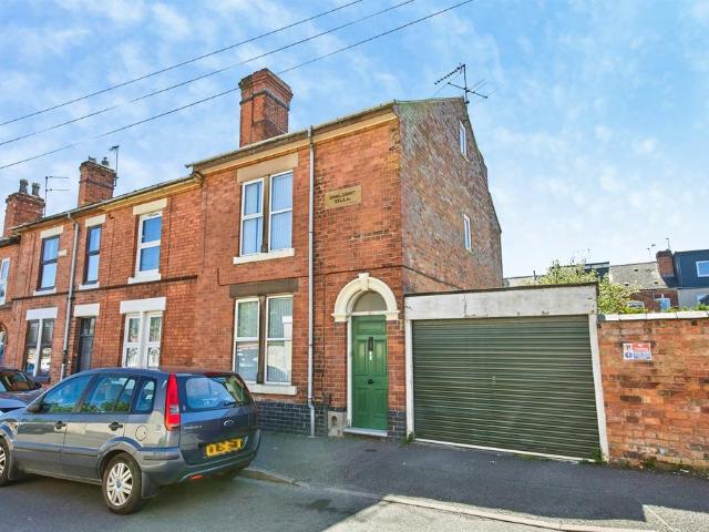 3 bedroom end of terrace house for sale