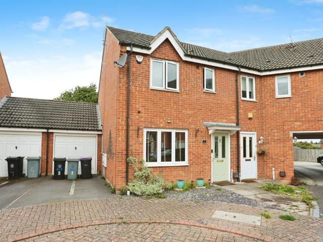 3 bedroom end of terrace house for sale