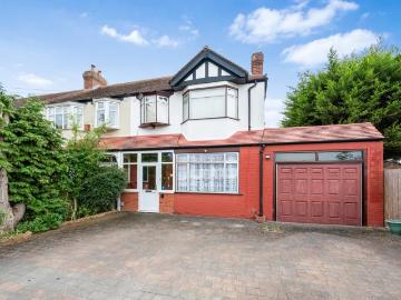 3 bedroom end of terrace house for sale