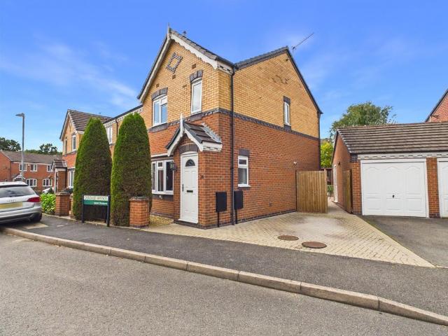 3 bedroom end of terrace house for sale