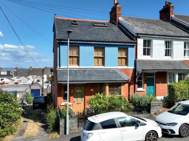 3 bedroom end of terrace house for sale