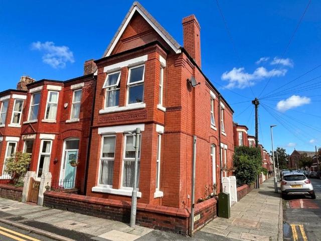 3 bedroom end of terrace house for sale