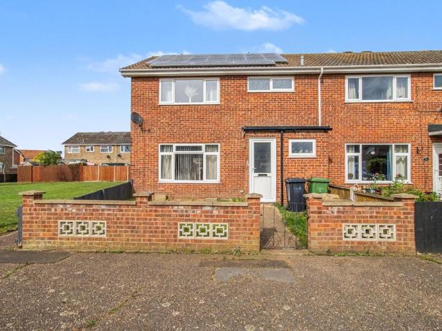 3 bedroom end of terrace house for sale