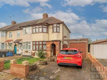 3 bedroom end of terrace house for sale