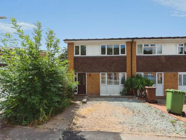 3 bedroom end of terrace house for sale