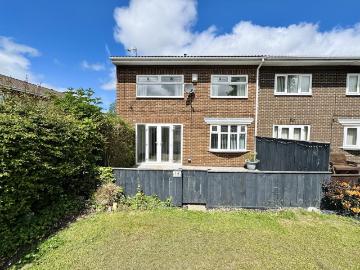 3 bedroom end of terrace house for sale
