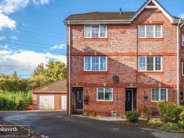 3 bedroom end of terrace house for sale
