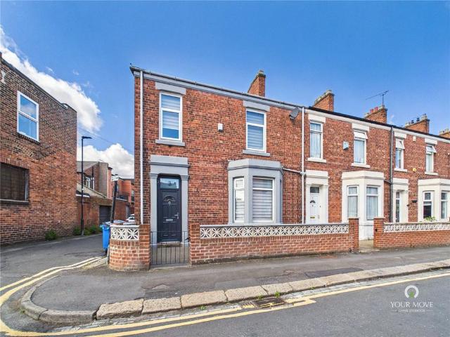3 bedroom end of terrace house for sale