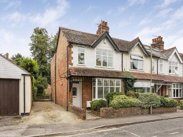 3 bedroom end of terrace house for sale