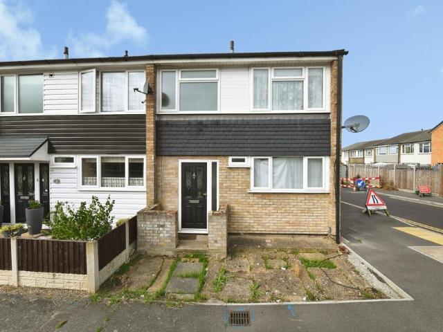3 bedroom end of terrace house for sale