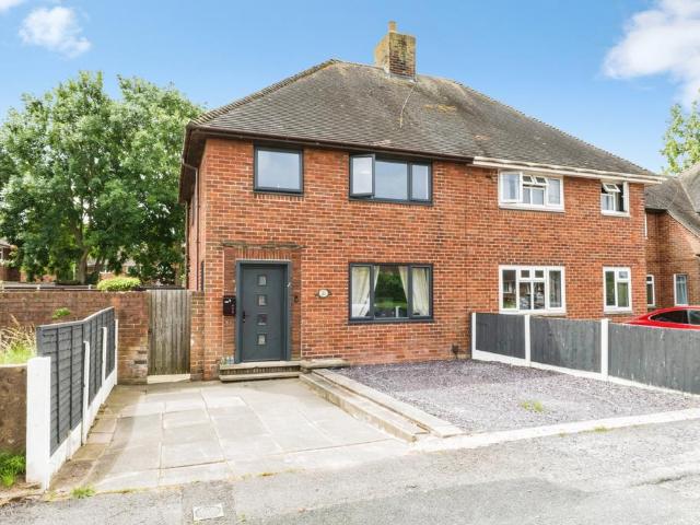 3 bedroom end of terrace house for sale
