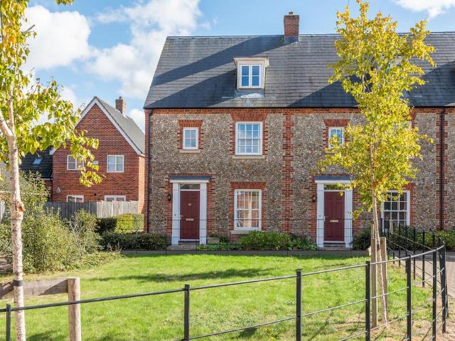 3 bedroom end of terrace house for sale