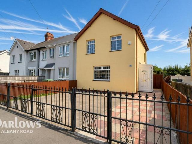 3 bedroom end of terrace house for sale