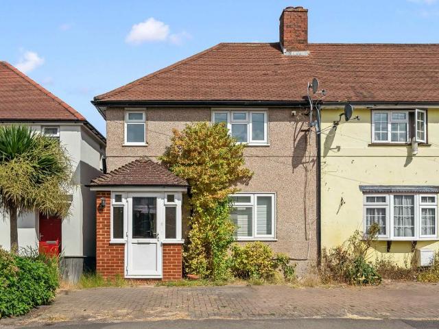 3 bedroom end of terrace house for sale