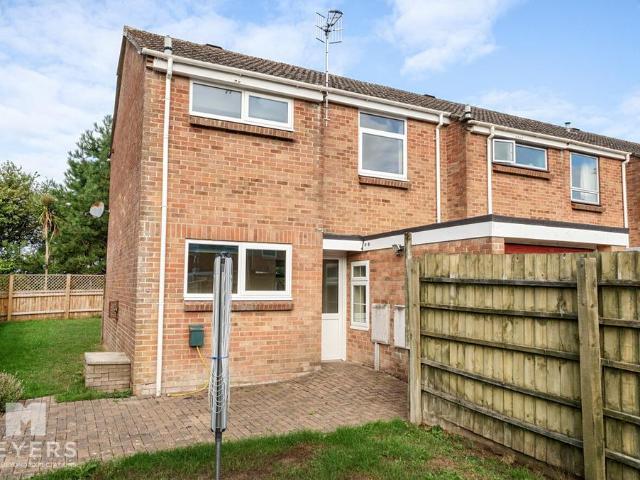 3 bedroom end of terrace house for sale