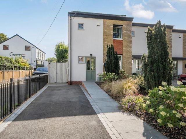 3 bedroom end of terrace house for sale