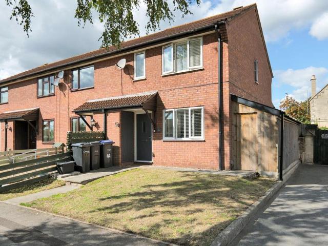 3 bedroom end of terrace house for sale