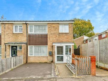 3 bedroom end of terrace house for sale