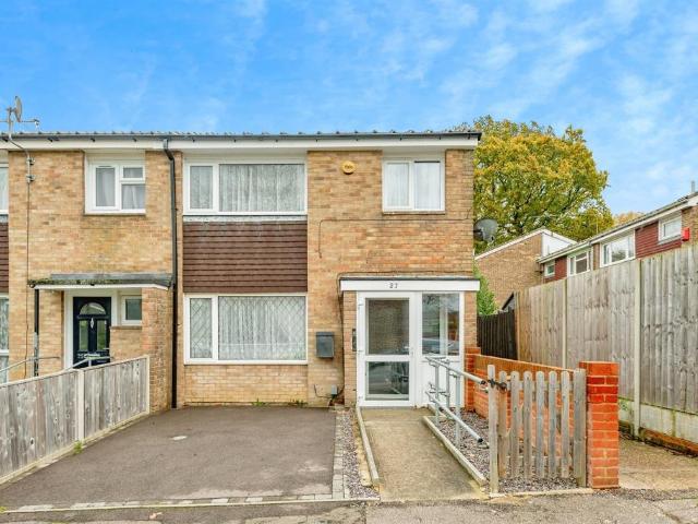 3 bedroom end of terrace house for sale