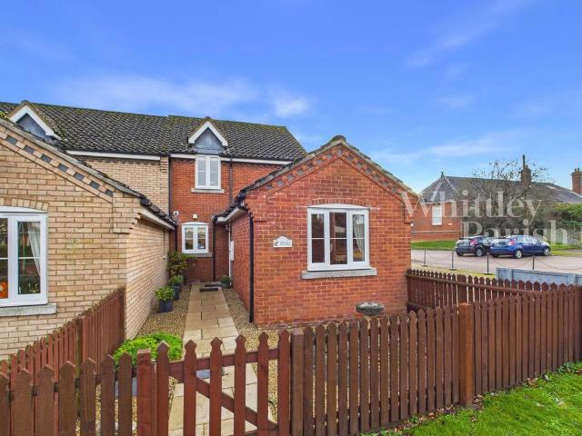 3 bedroom end of terrace house for sale