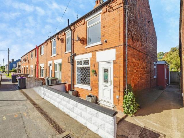 3 bedroom end of terrace house for sale