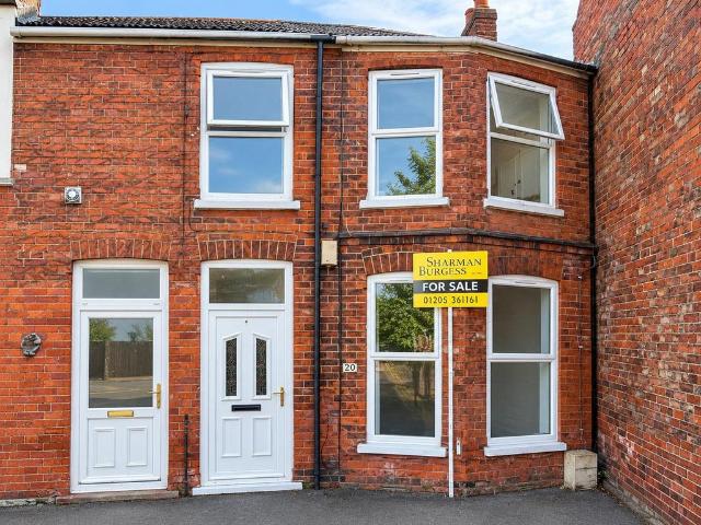 3 bedroom end of terrace house for sale