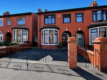 3 bedroom end of terrace house for sale