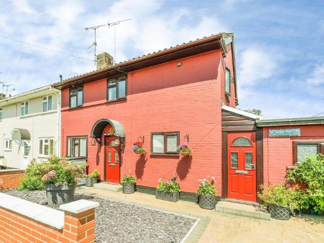 3 bedroom end of terrace house for sale