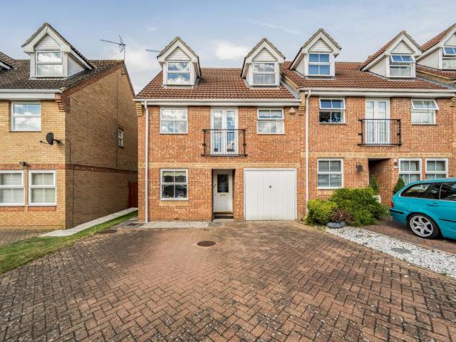 3 bedroom end of terrace house for sale