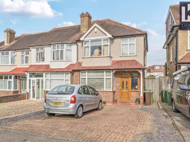 3 bedroom end of terrace house for sale