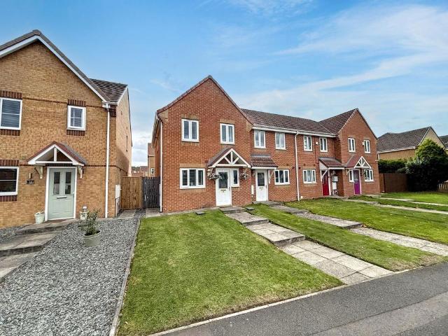 3 bedroom end of terrace house for sale