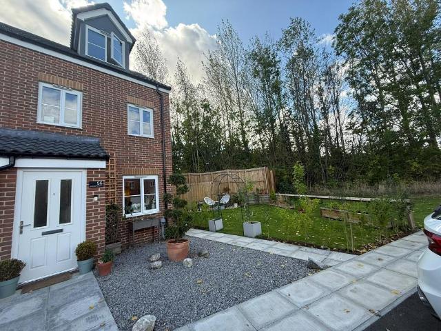 3 bedroom end of terrace house for sale