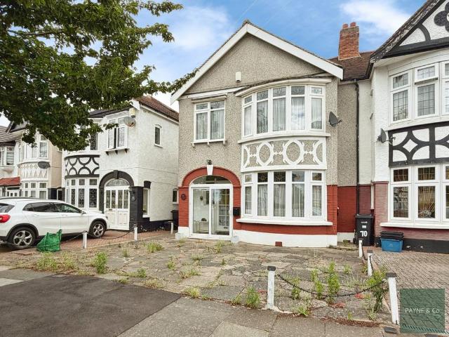 3 bedroom end of terrace house for sale