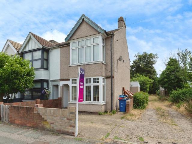 3 bedroom end of terrace house for sale