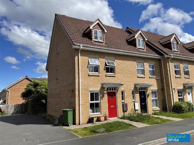 3 bedroom end of terrace house for sale
