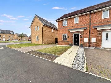 3 bedroom end of terrace house for sale