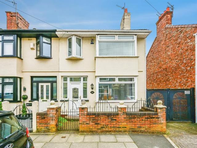 3 bedroom end of terrace house for sale